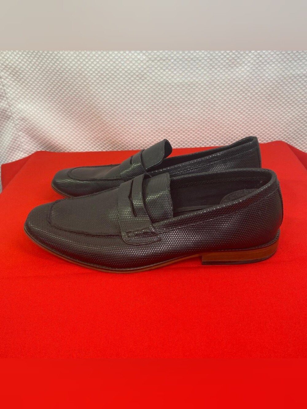): Steve Madden P-Ancher Black Textured Penny Loafers Size 11D